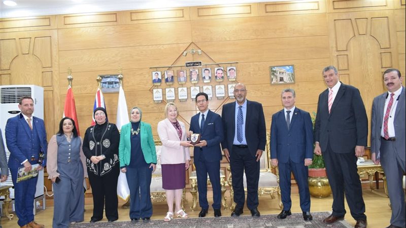جامعة بنها 