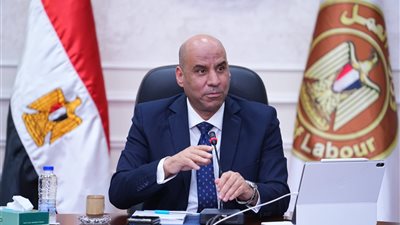وزير العمل ومحافظ الشرقية يفتتحان ملتقى تشغيل يوفر 6000 فرصة عمل
