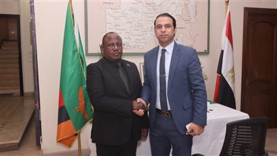 علي سالم يعزي سفير زامبيا بالقاهرة في وفاة نائب رئيس الجمهورية السابق