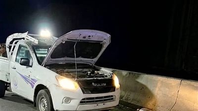 إصابة شخص في انقلاب سيارة محملة بأسطوانات أكسجين بطريق السويس