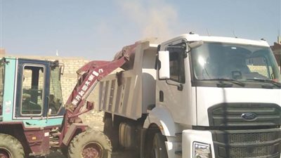 حي الجناين يواصل حملات النظافة اليومية ورفع المخلفات بعدد من القرى والمناطق