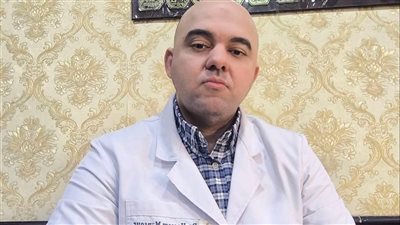 طبيب يوجه رسالة إنسانية لمرضاه: «لو مش معاك ثمن الكشف.. اتفضل واكشف مجانا»