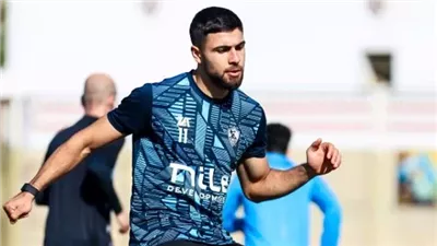 بسبب مستحقات عمر فرج.. فيفا يفرض عقوبة جديدة على الزمالك