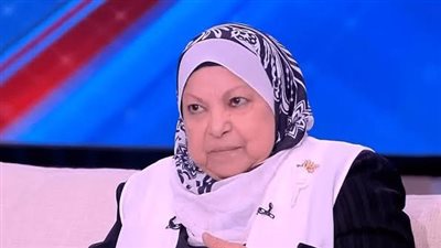 خاص| سعاد صالح تثير الجدل حول سفر المرأة للعمرة:
