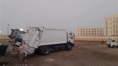حي عتاقة بالسويس يواصل أعمال النظافة  للحفاظ على المظهر الحضاري