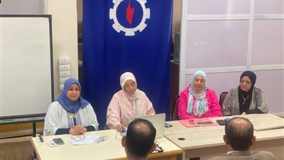 وكيل التعليم بالسويس تتابع امتحانات الدور الثاني للشهادة الإعدادية 