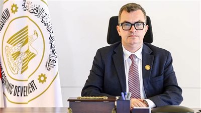 وزير التخطيط يتابع خطة فض التشابكات والربط الإلكتروني الشامل مع المالية