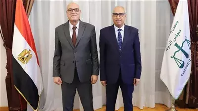 رئيس هيئة قضايا الدولة يهنئ المستشار محمود أبو الدهب لتوليه رئاسة مجلس الدولة