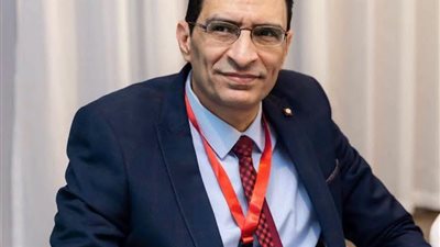 طبيب يحذر: منع السرنجات عن متعاطي المخدرات يزيد انتشار فيروس الإيدز
