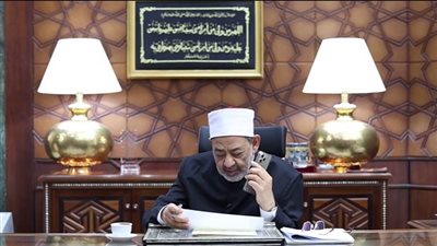 «عقبال العريس والوظيفة».. شيخ الأزهر يهنئ الثانية على الجمهورية بالقسم العلمي