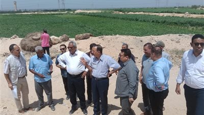استجابة للأهالي.. محافظ سوهاج يتفقد بدائل إنشاء مقابر جديدة بطهطا ويعاين مزرعة