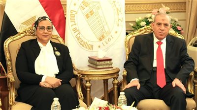 أمل عمار تهنئ رئيس محكمة النقض ورئيس مجلس القضاء الأعلى بمناسبة توليه منصبه