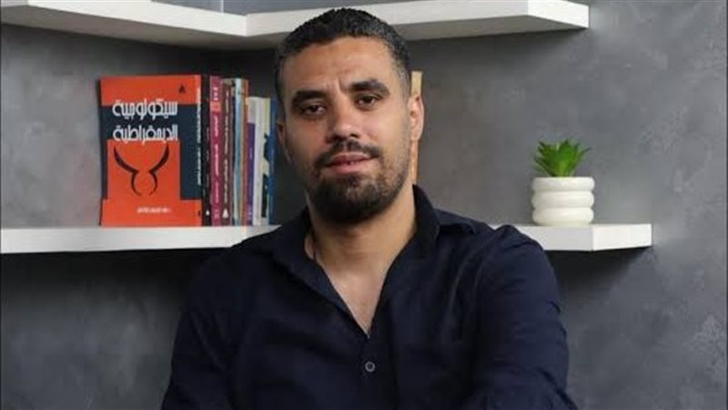 الصحفى حيدر قنديل