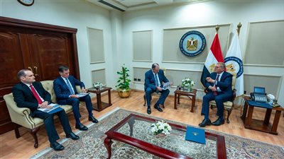 وزير البترول يبحث مع أباتشي تعزيز الاستكشاف وزيادة استثمارات الصحراء الغربية