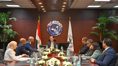 الرئيس التنفيذي لهيئة الاستثمار يبحث مع«موانئ دبي» خطط التوسع الإستثماري