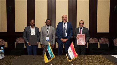 وزير الطيران المدني يشهد توقيع مذكرة تفاهم بين مصر وموزمبيق لتعزيز التعاون