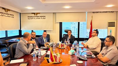 غرفة صناعة الجلود تبحث خطة المعارض والبعثات التجارية لفتح أسواق جديدة 