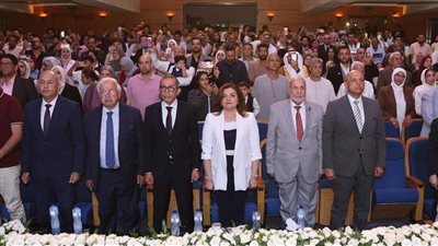 بالصور.. جامعة مصر للعلوم والتكنولوجيا تحتفل بتخريج دفعة جديدة من كلية الطب 