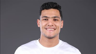 المصري يتعاقد مع مصطفى العش لاعب الأهلي لأربعة مواسم