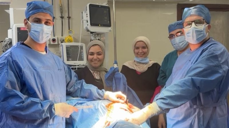 فريق طبي بمستشفى