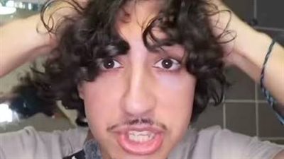 شبيه محمد هاني يبعث رسالة طريفة: سأشتري قميص منتخب مصر وأطالب بتحليل DNA