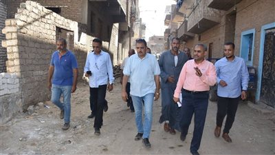 رئيس مياه الأقصر يتابع أعمال تنفيذ الوصلات المنزلية ضمن مبادرة