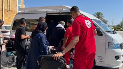 الهلال الأحمر المصري يساند الدفعة الـ 68 من الجرحى والمرضى الفلسطينيين