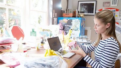 هل كل من يحتفظ بالكراكيب يعاني مشكلة؟.. خبيرة نفسية تكشف الحقيقة
