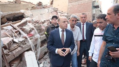 القصة الكاملة لانهيار عقار زفتى.. وفاة 4 أشخاص وتحركات عاجلة لكشف سبب الكارثة