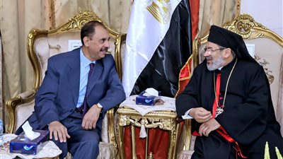 محافظ سوهاج يزور المطرانيات لتقديم التهنئة للأخوة الأقباط بمناسبة عيد القيامة 