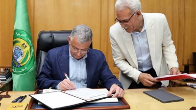 محافظ الإسماعيلية يعتمد جداول امتحانات الدبلومات الفنية لعام 2024/2025