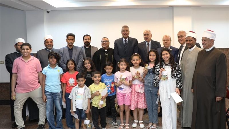محافظ أسوان