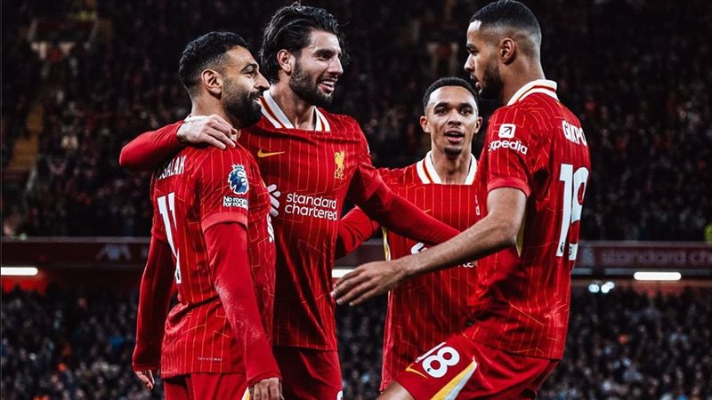 لاعبو ليفربول