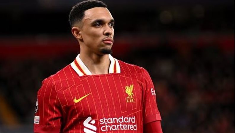ألكسندر أرنولد لاعب