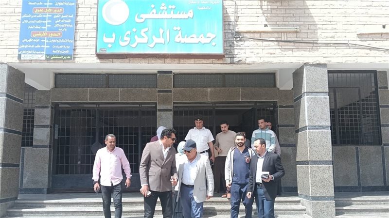 محافظ الدقهلية أثناء