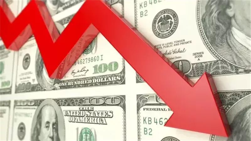 نخفاض سعر الدولار