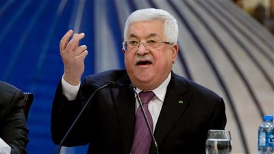 الرئيس الفلسطيني: إسرائيل تقطع أوصال الضفة عبر إقامة المزيد من الحواجز 