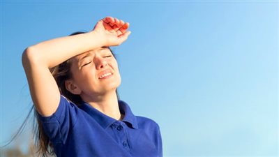 كيف تحمي نفسك من مضاعفات ارتفاع ضغط الدم خلال الموجات الحارة؟