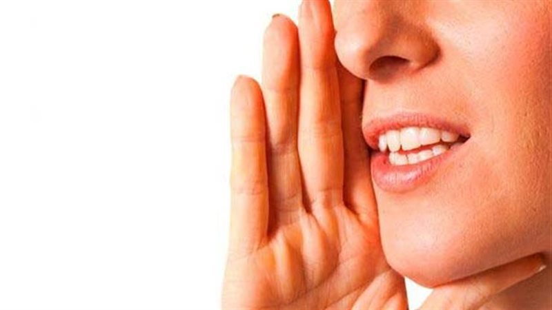 هل صوت المرأة عورة؟