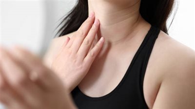 في اليوم العالمي للعناية بالرقبة.. كيف تحمي عنقك من التجاعيد؟