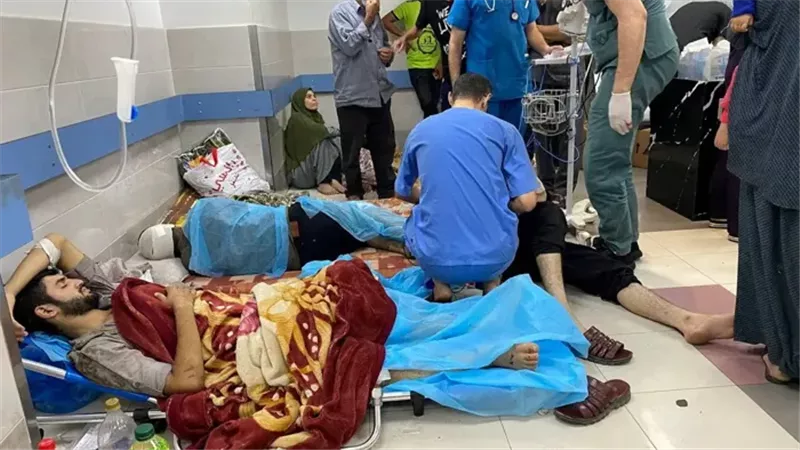 الأطقم الطبية في