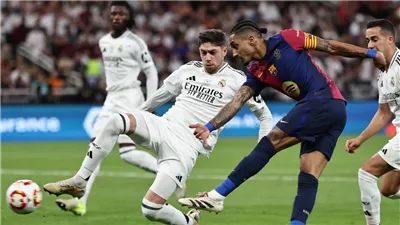 تشكيل الكلاسيكو فيني ومبابي .. يامال ورافينيا أسلحة الريال وبرشلونة