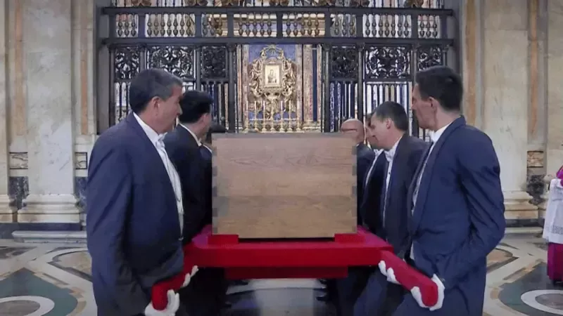 نعش البابا فرنسيس