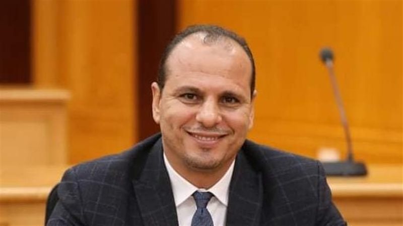 الدكتور نبيل محمد