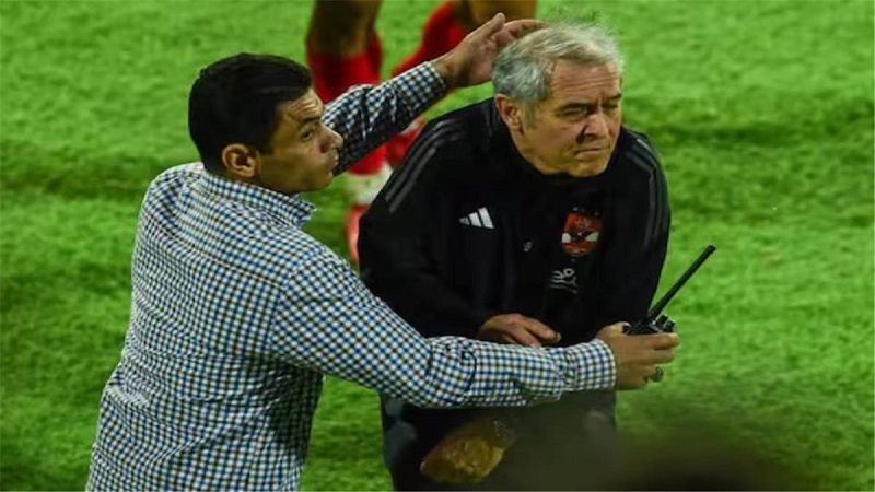 المدير الفني للاهلي