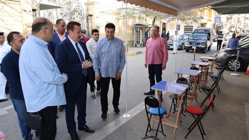 جانب من تفقد المكتبة