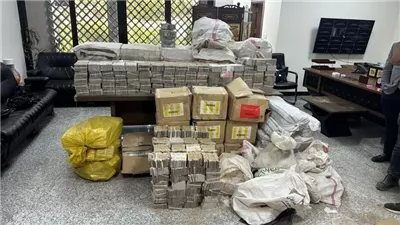 العراق يواصل ملاحقة الفاسدين.. استرداد 15.3 مليون دولار من الأموال المنهوبة