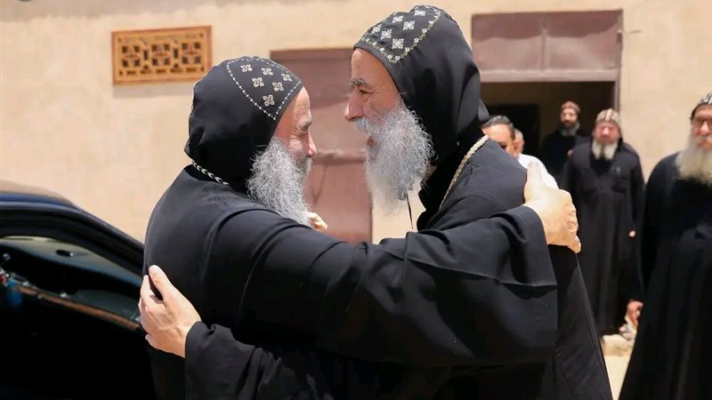لقاء الأنبا بيمن