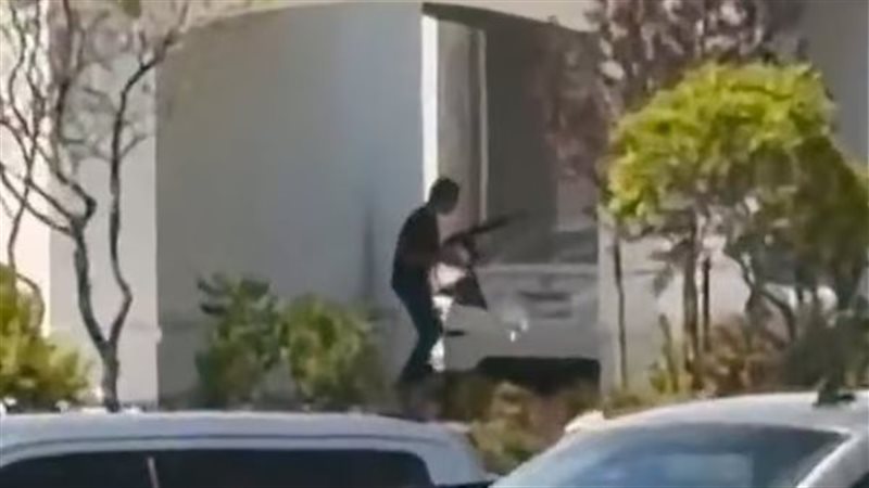 إطلاق نار داخل مطعم