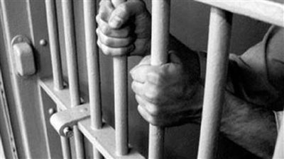 المشدد 6 سنوات وغرامة 100 ألف جنية لمتهم بحيازة حشيش وسلاح 
